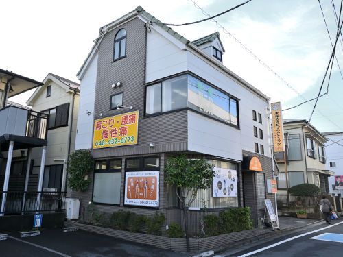 蕨センター外観